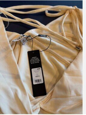 NWT Fashion Nova Women’s beach escape bodysuit M